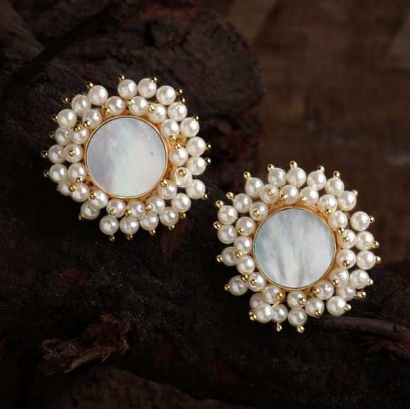 EARRINGS - Picture 2 of 3